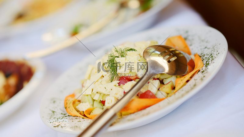 川味调味料加盟代理，如何选择优质品牌？**